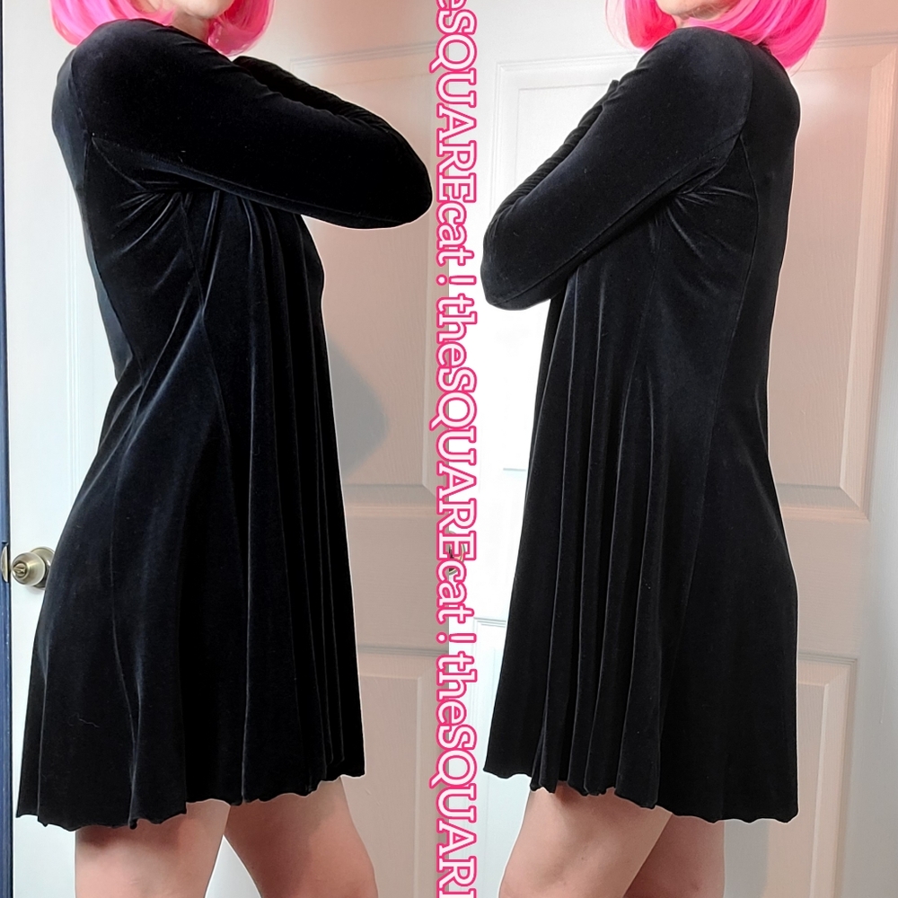 90s 🖤 betsey johnson black VELVET trapeze style button long sleeves mini dress! - Picture 3 of 7